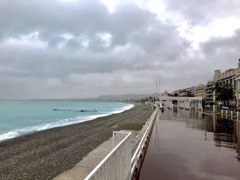 Promenade de Anglais rainy day-2