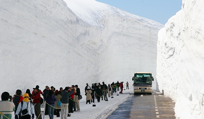 Tateyama Kurobe Snow Corridor Japan