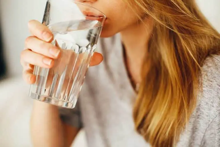 how to beat jet lag drink more water